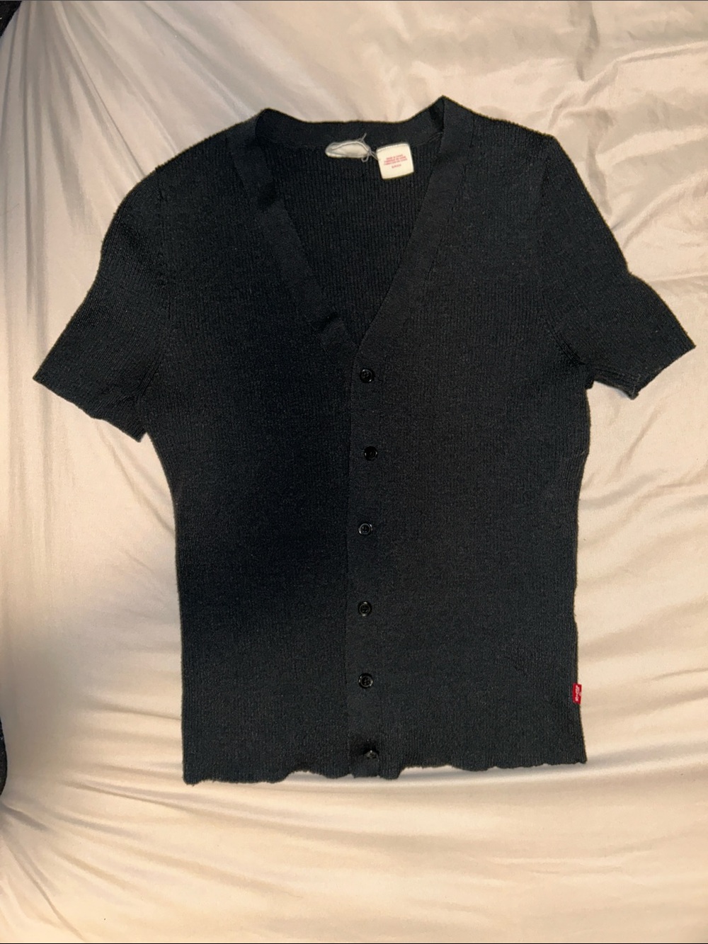 Levi’s ribbed short sleeve black button up in women’s small